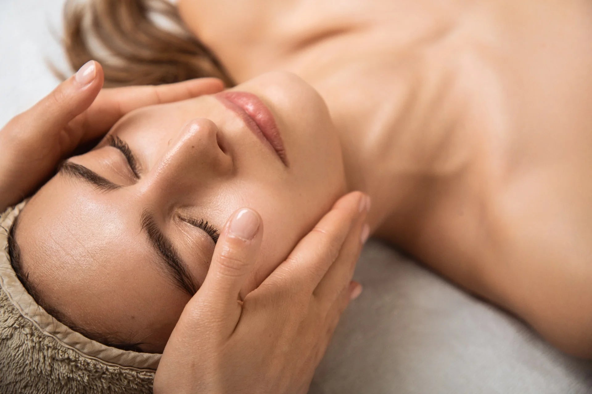 Soins esthétiques personnalisés pour les personnes ayant vécu ou vivant avec le cancer - Maison Les Pierres Dorées