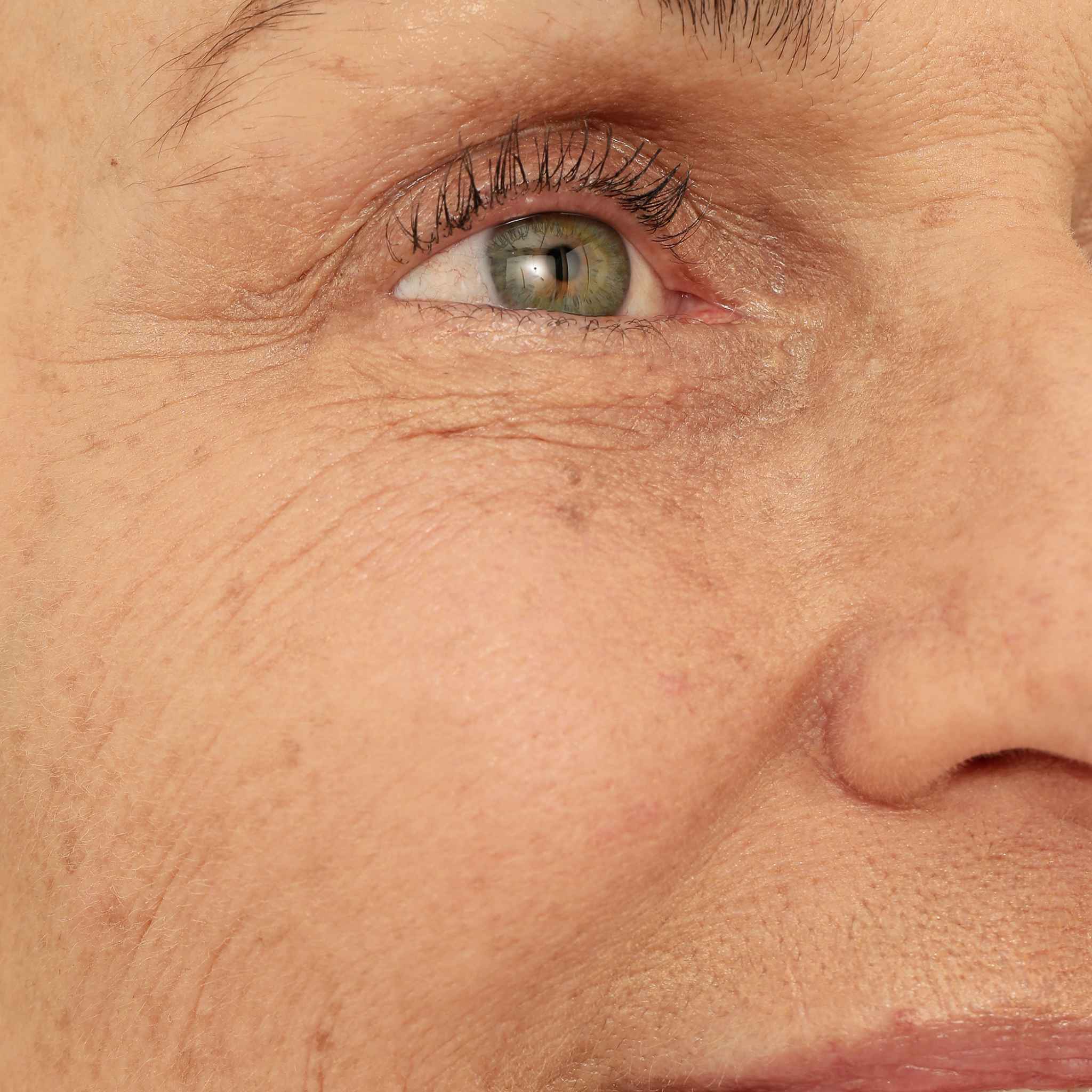 Soin ciblé anti - tache - Maison Les Pierres Dorées